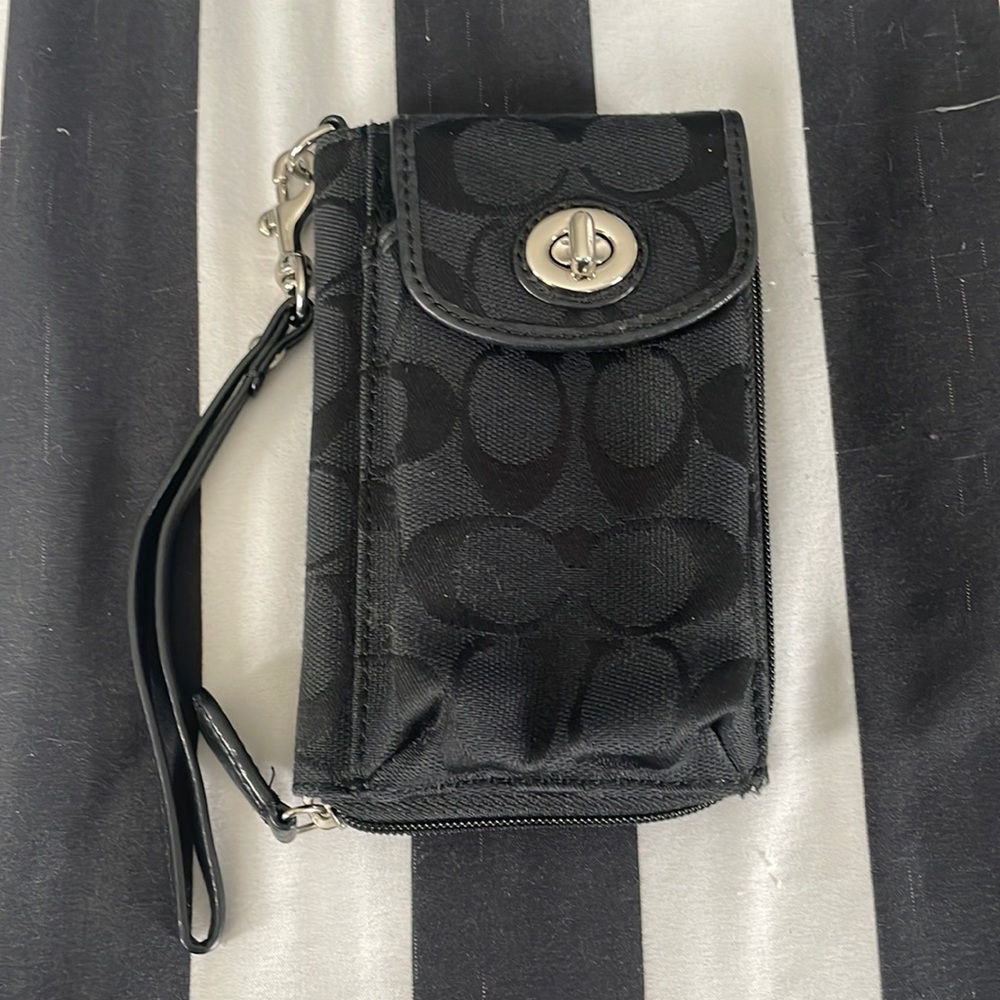 Coach Wristlet Black/Silver
